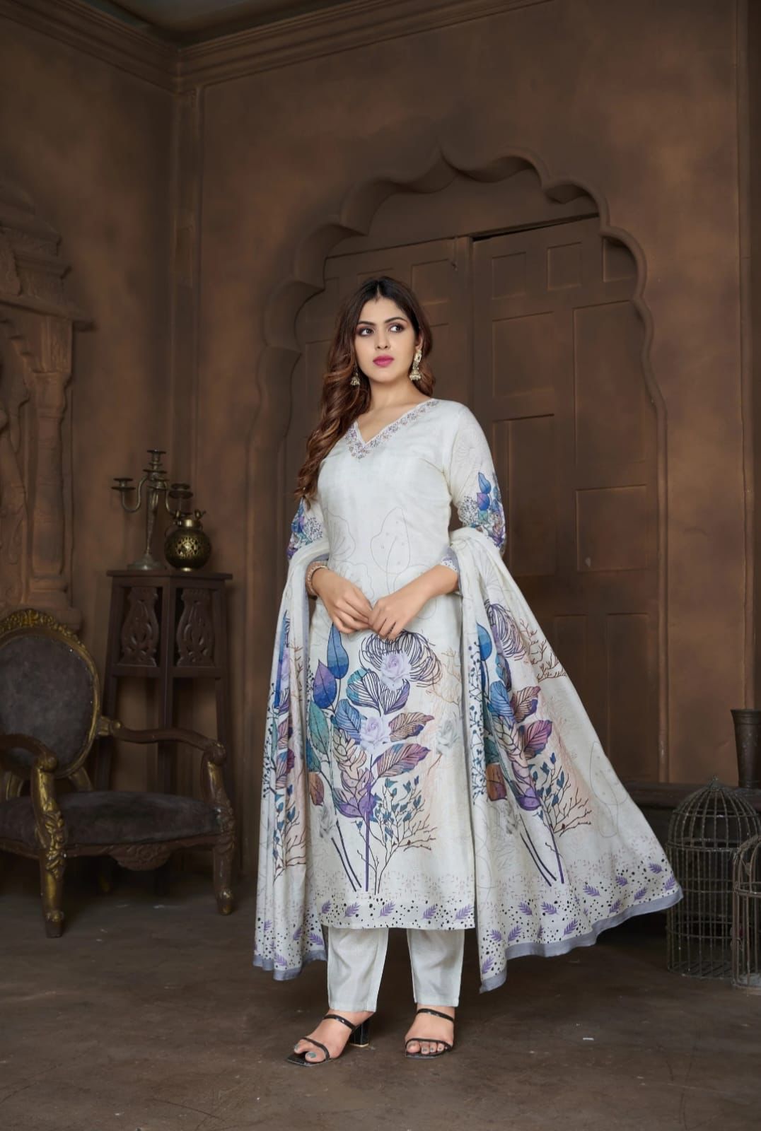 Off-white Straight Kurta Pant With dupttaa