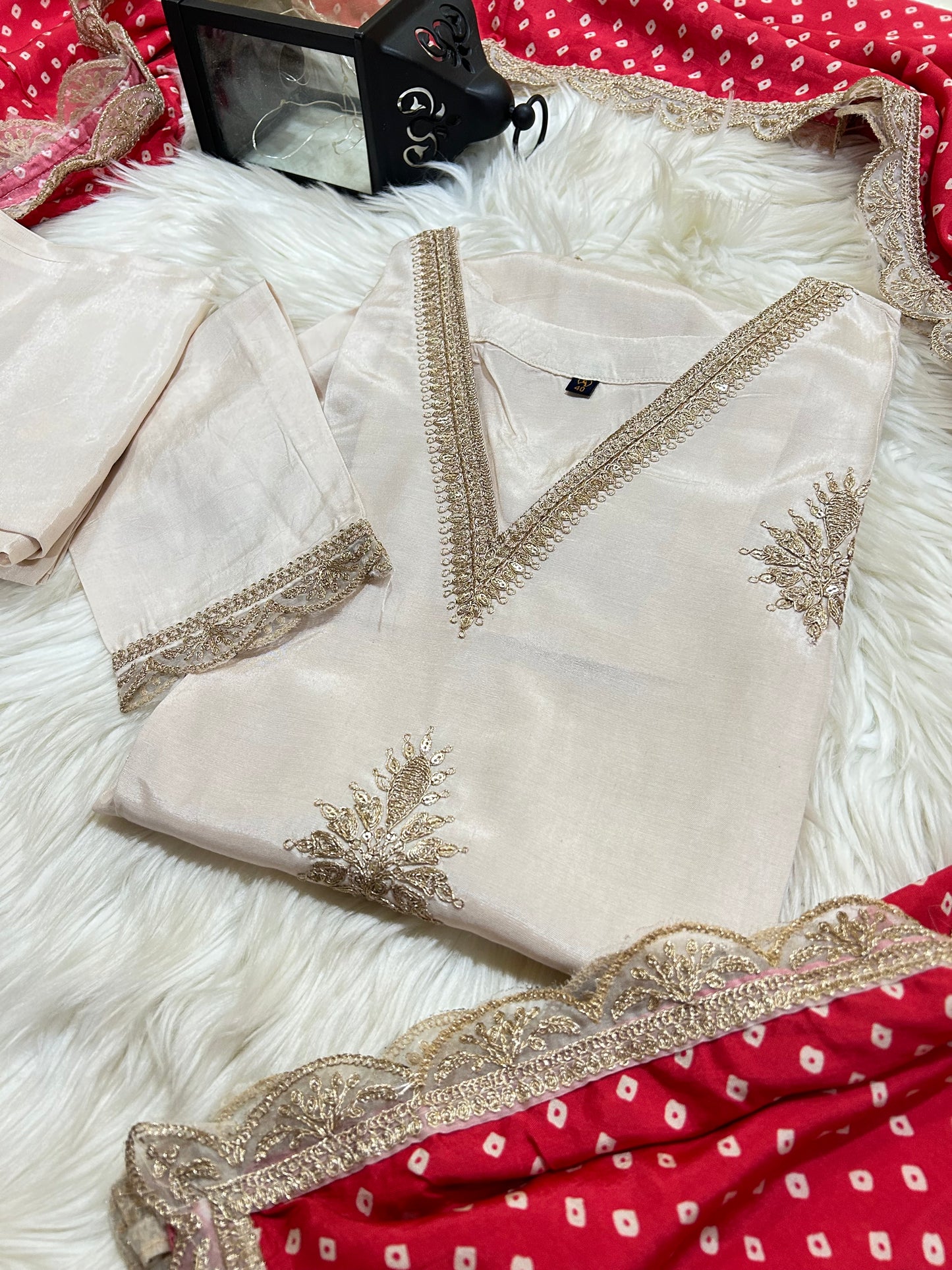Off White Lilac silk kurta set with red dupatta - Prisachi Official