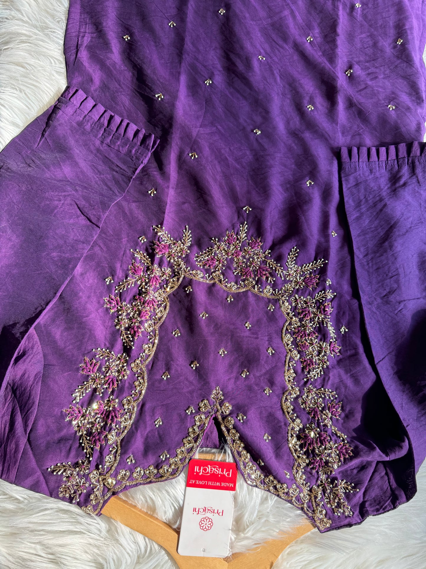 Purple embroidered kurta set with dupatta with Zardosi work