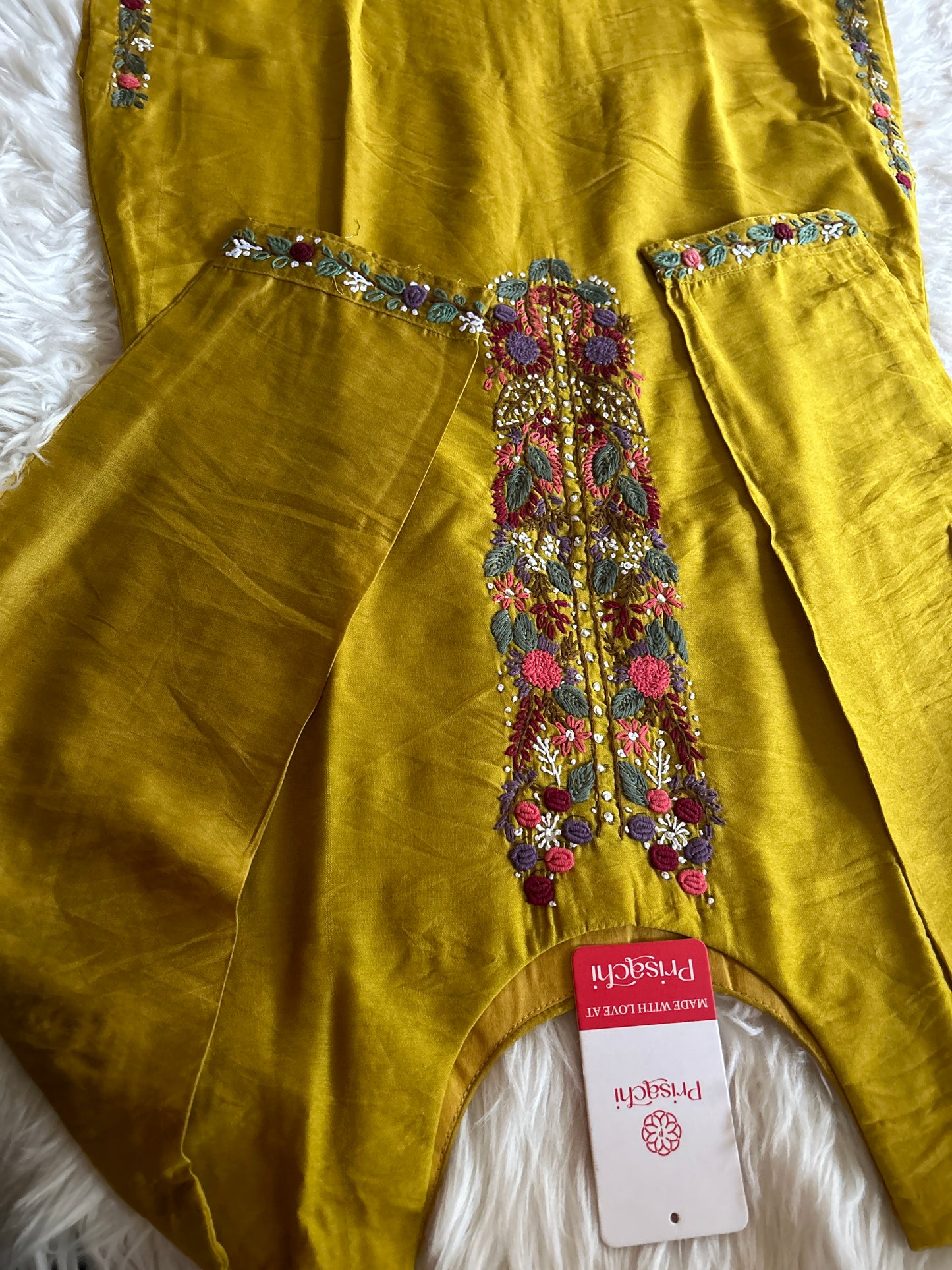 Yellow embroidered chanderi silk kurta set with dupatta