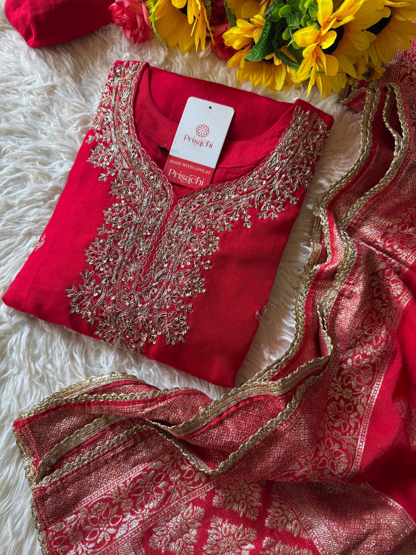 Red Embroidered kurta set with dupatta