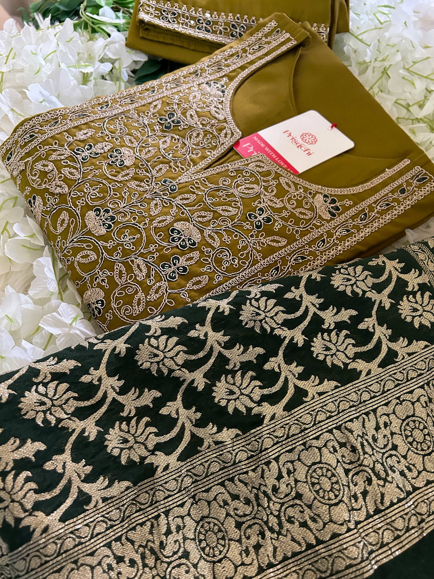 Mehndi Green embroidered kurta set with dupatta