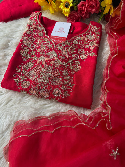 Red Embroidered kurta set with dupatta