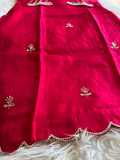 Pink V-Neck embroidered kurta set with dupatta