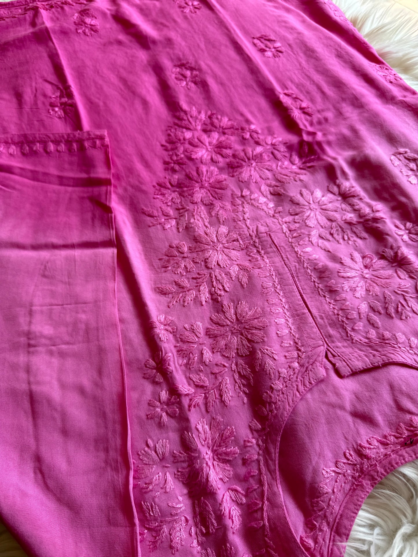 Short Chikankari Kurti