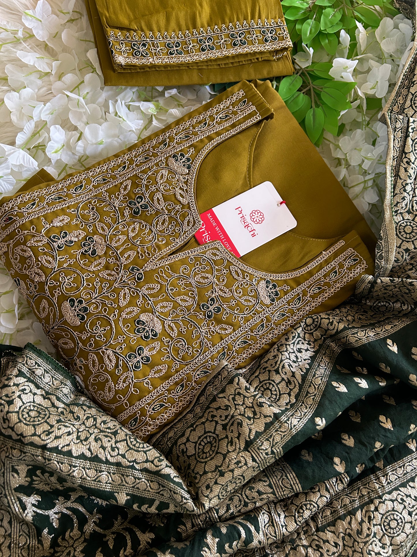 Mehndi Green embroidered kurta set with dupatta