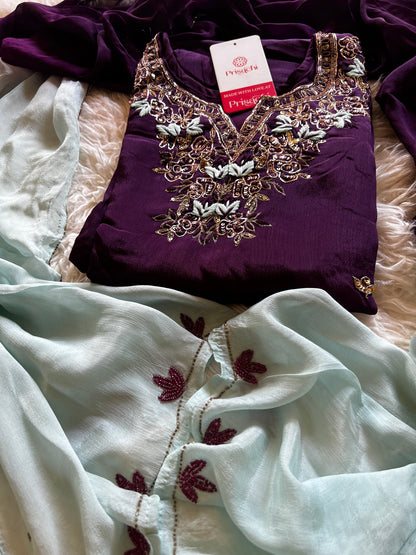 Purple Embroidered kurta set with dupatta with Zardosi work