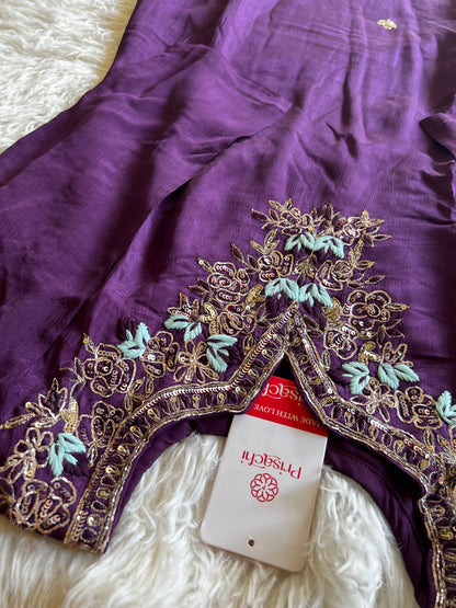 Purple Embroidered kurta set with dupatta with Zardosi work