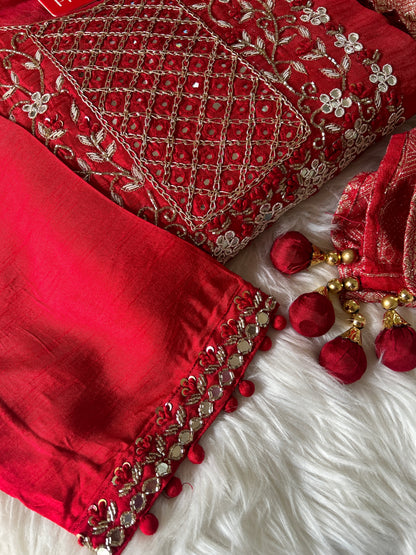 Red Embroidered kurta set with dupatta