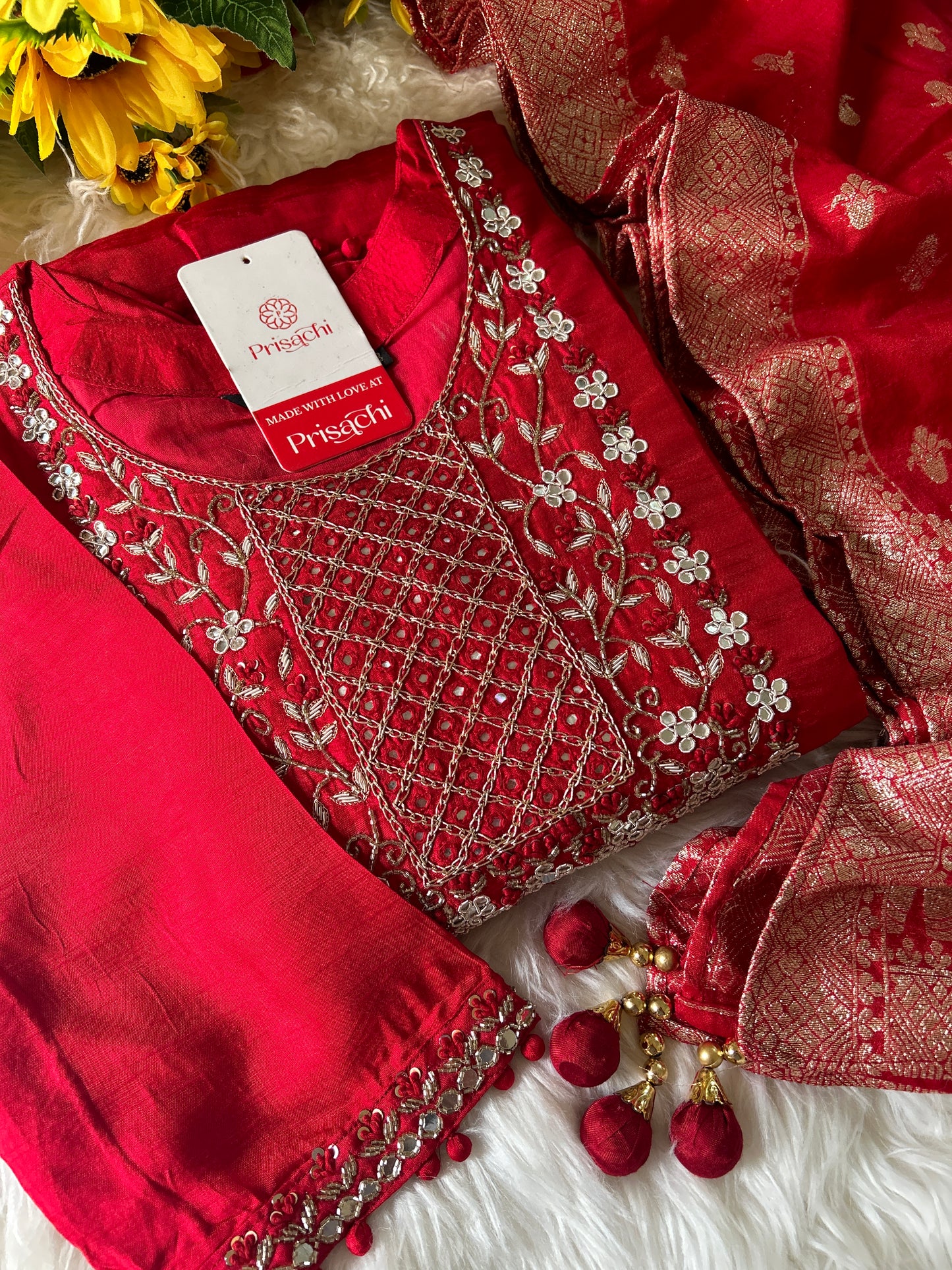 Red Embroidered kurta set with dupatta