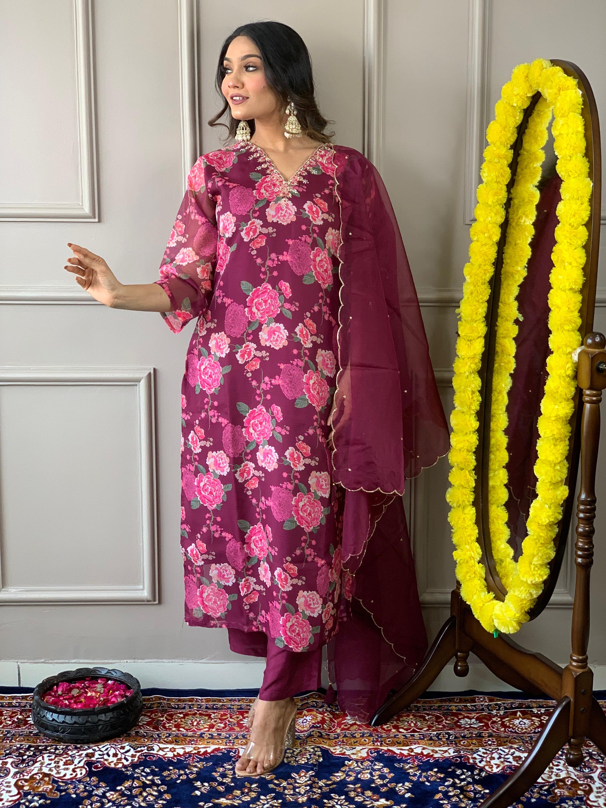 Organza pink floral kurta set with dupatta - Prisachi Official