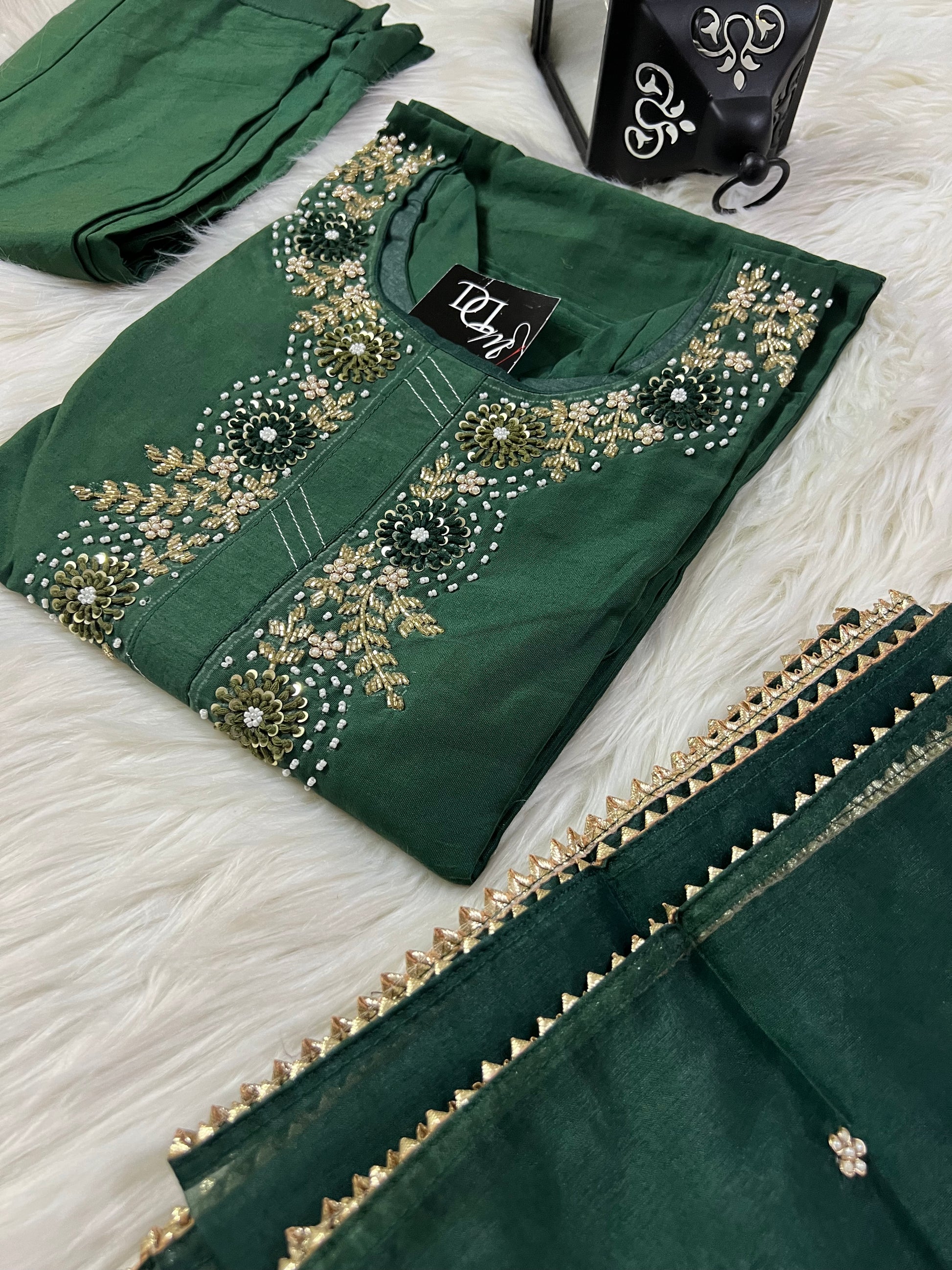 Green embroidered kurta set with dupatta - Prisachi Official