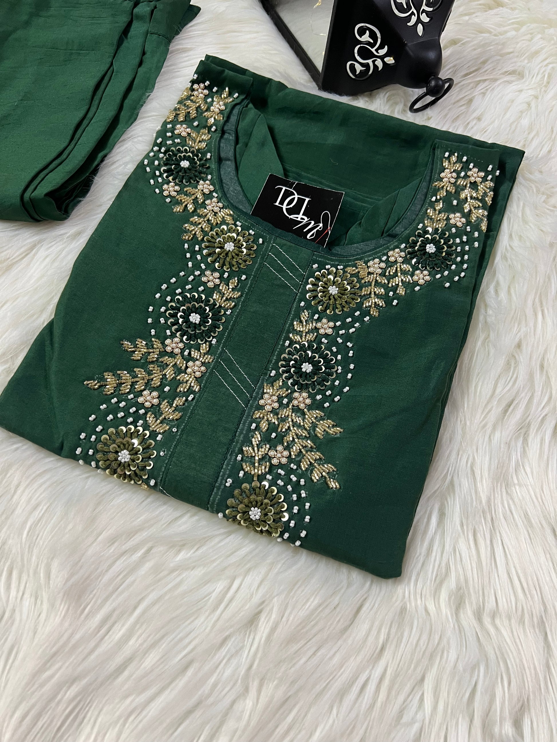 Green embroidered kurta set with dupatta - Prisachi Official