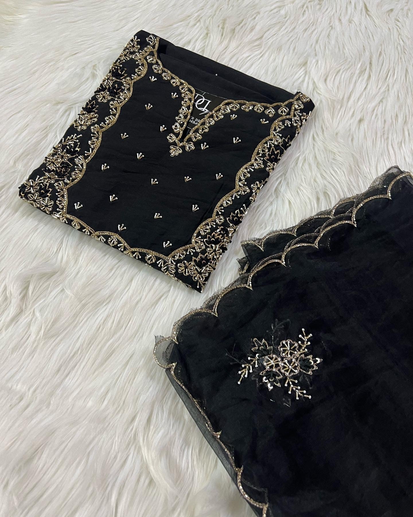 Black embroidered silk kurta with dupatta 2 set - Prisachi Official