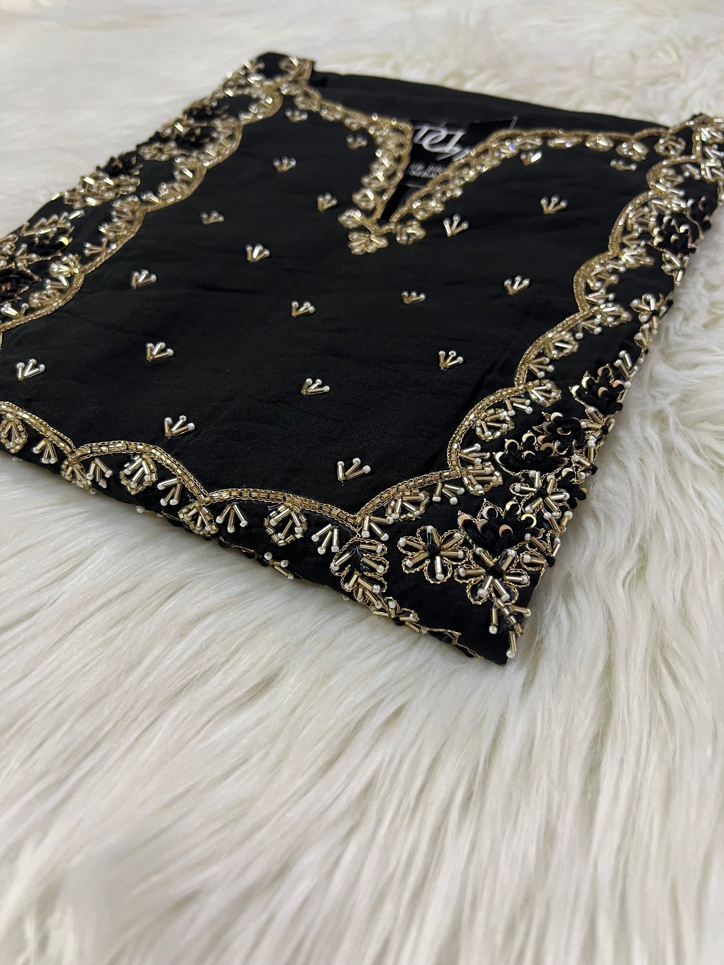 Black embroidered silk kurta with dupatta 2 set - Prisachi Official