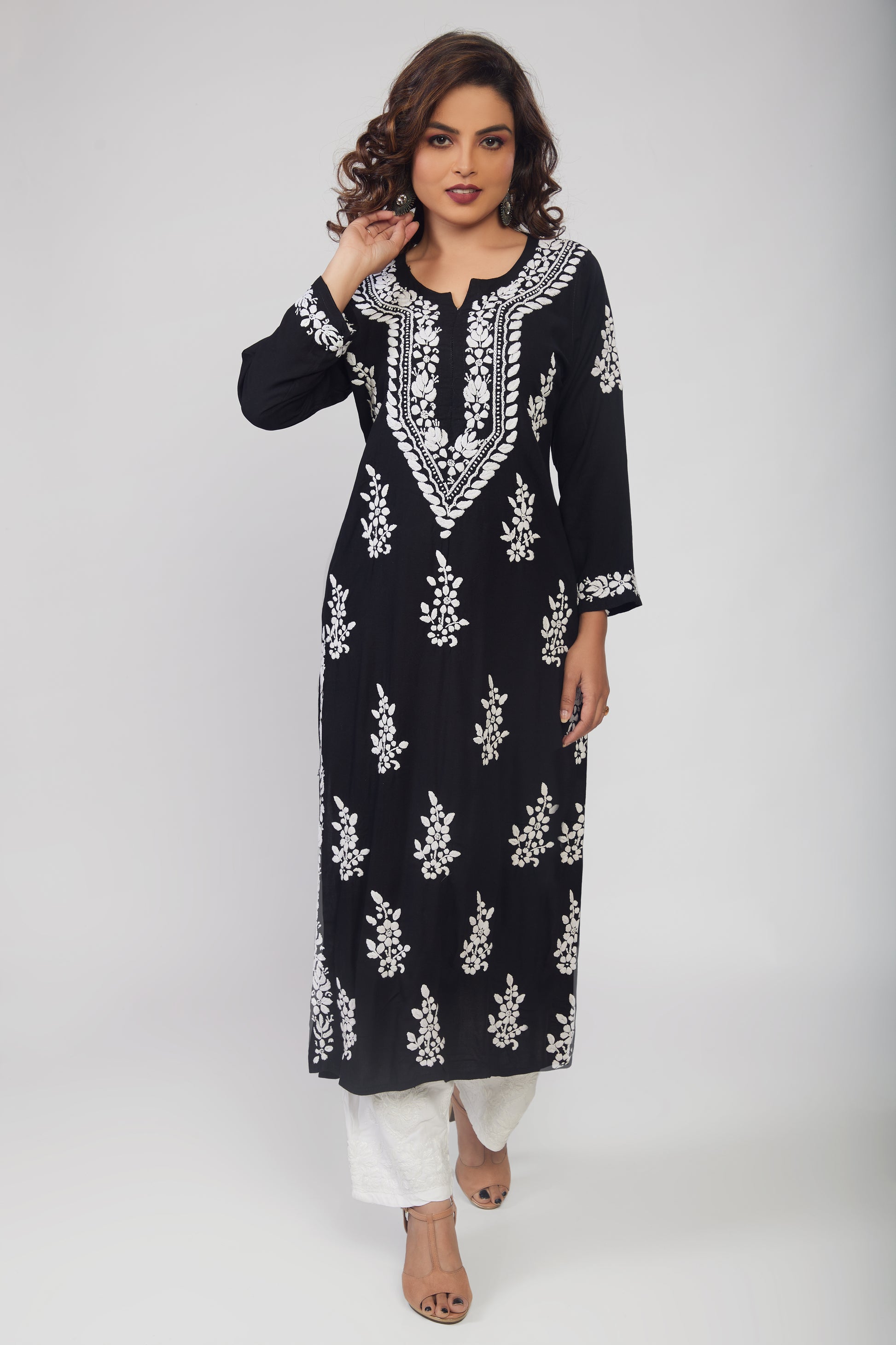 Hand Embroidered Black Lucknowi Chikankari Kurta - prisachiofficial