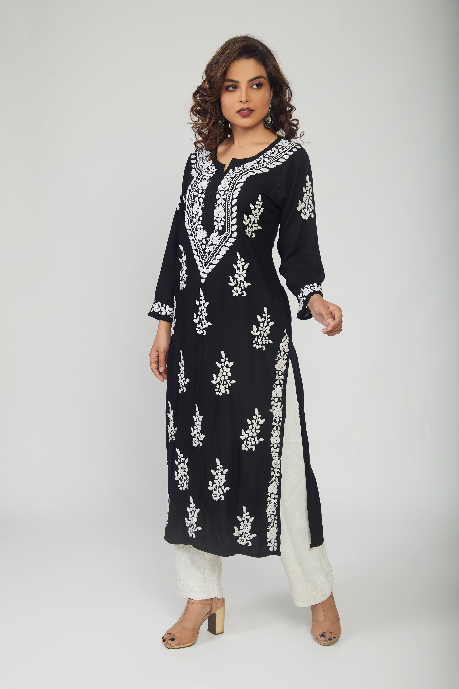 Hand Embroidered Black Lucknowi Chikankari Kurta - prisachiofficial