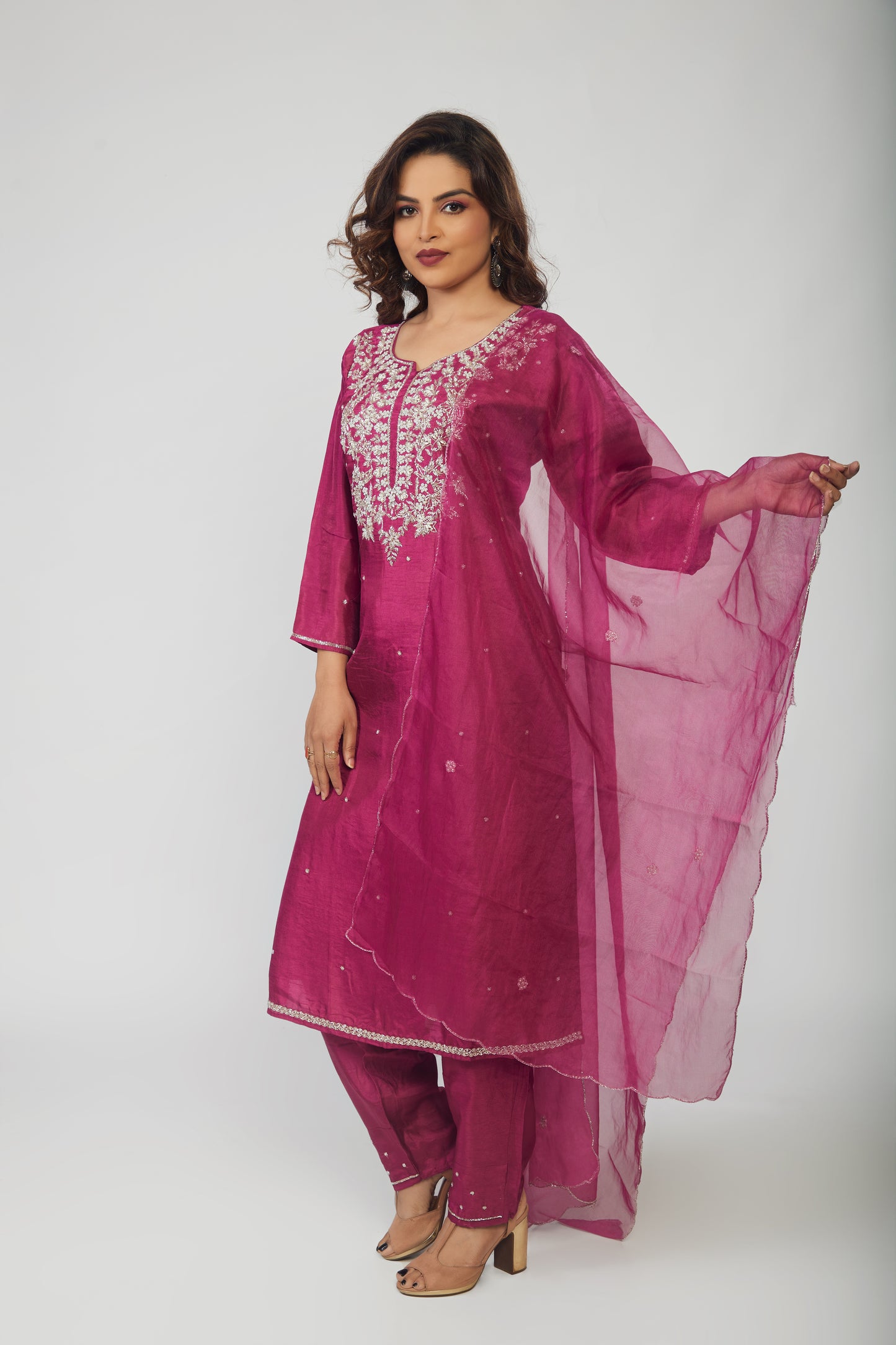 Pink Silk Embroidered Kurta Set - prisachiofficial