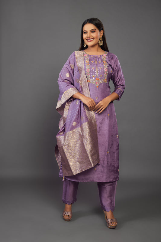 Purple embroidery silk kurta set with dupatta - Prisachi Official